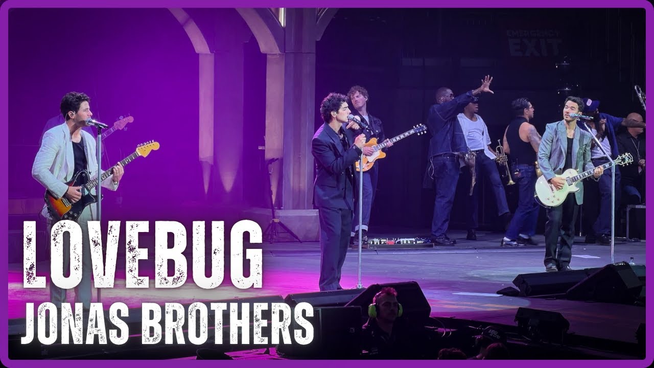 Jonas Brothers - Lovebug (Live) in Seattle, Washington at Climate Pledge Arena