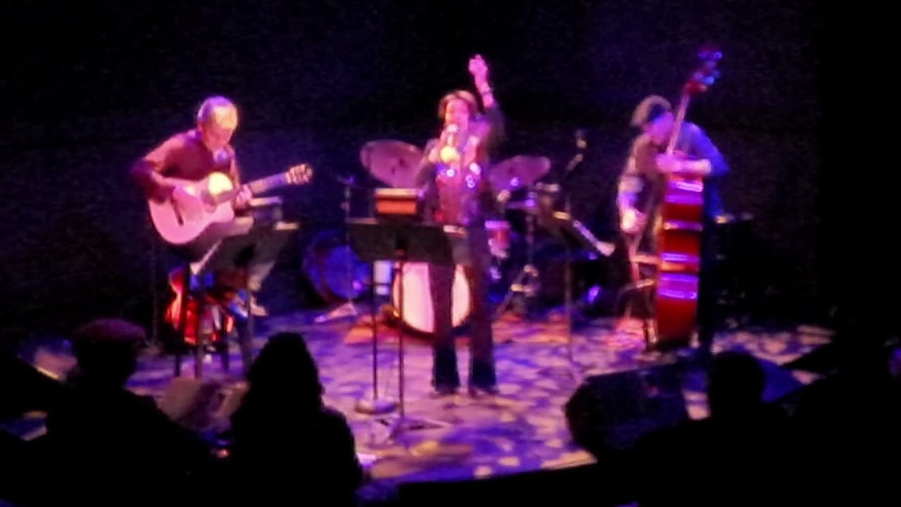 Jocelyn Medina Quartet performing 