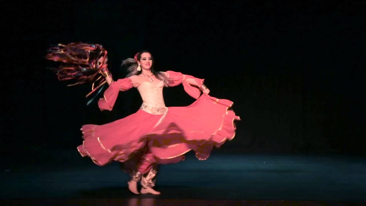 Dança Cigana - Solo Professora Talessa Pires - 2º Espetáculo