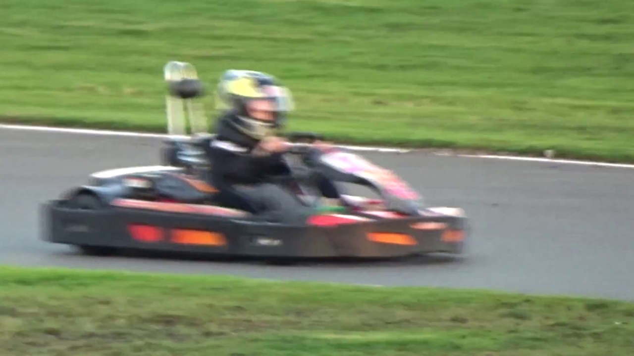TOR GOKARDOWY W OSTRICOURT FRANCJA