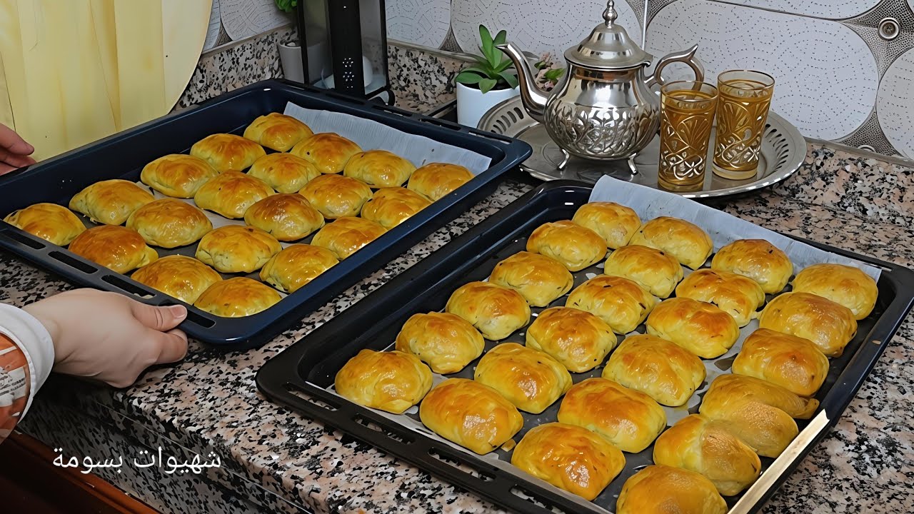 هادو لي ينفعوك👌 فهاد البرد رغيفات مالحين معمرين بحشوة ميكست كتحمق وبعجينة مستحيل تستغناي عليها😋