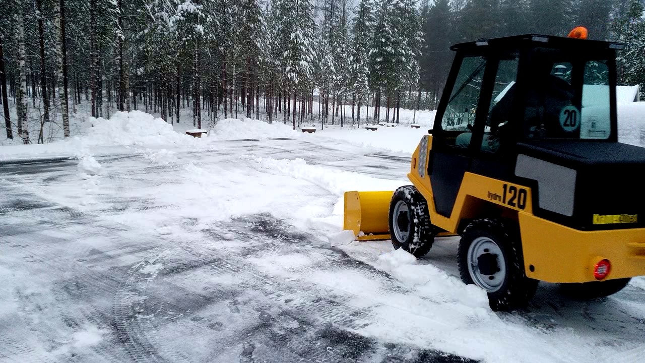 Kramer 120 lumitöitä