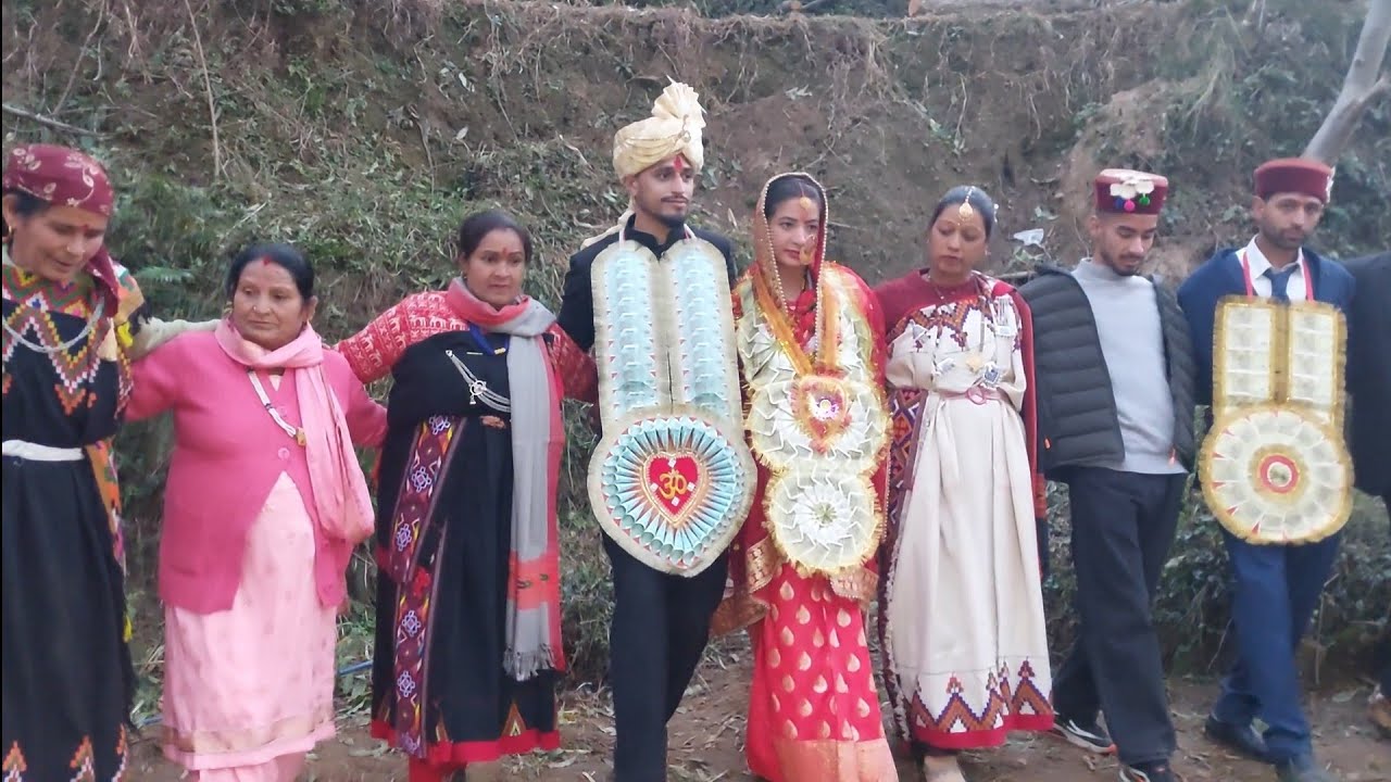 नाचने वाले भी खुश !! गाने वाले भी खुश !! बजाने वाले भी खुश इस नाटी में || एक बार जरूर देखें ||