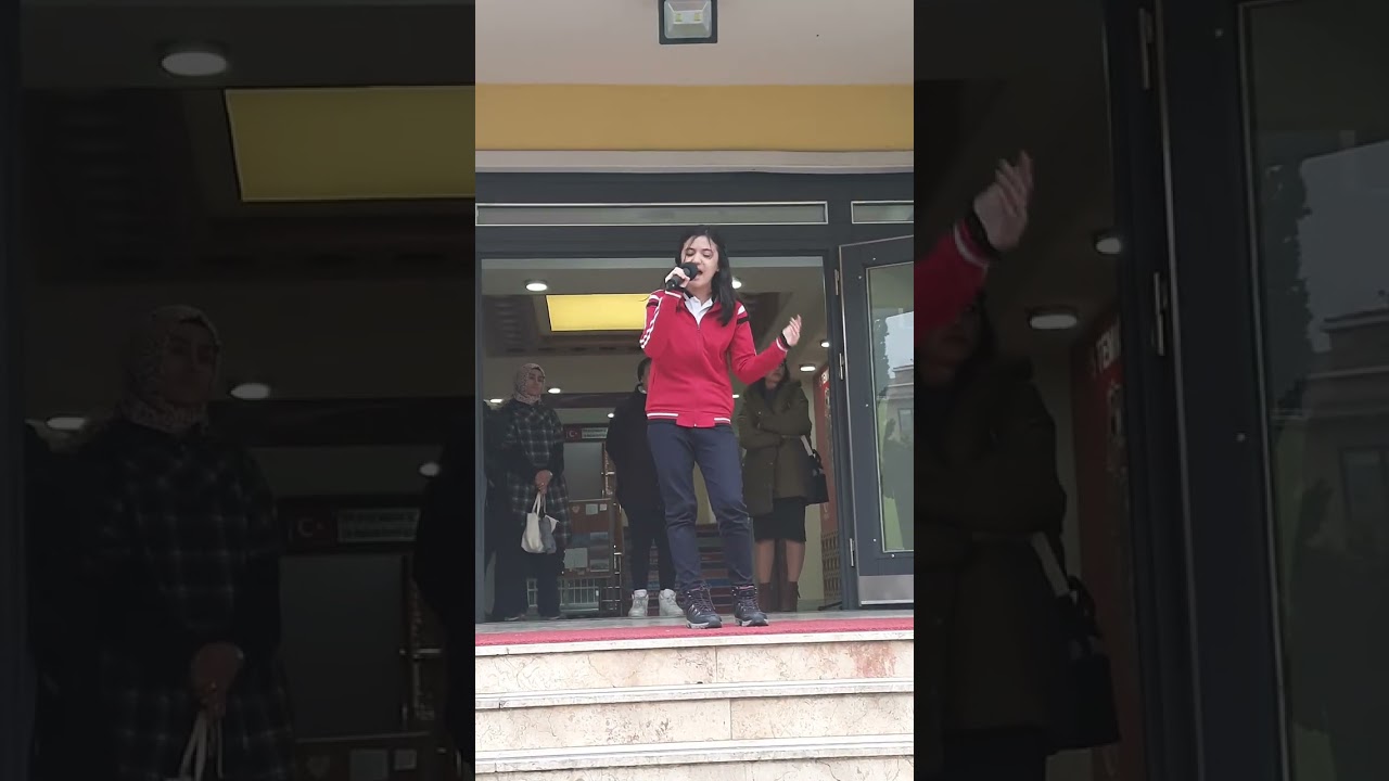 İstiklâl Marşını güzel okuma yarışması okul birincisi