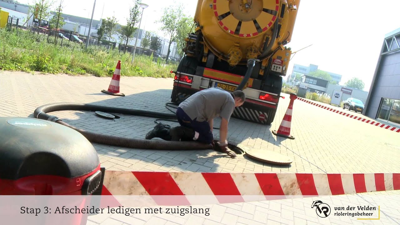 Olieafscheiders ledigen en reinigen - Van der Velden Rioleringsbeheer