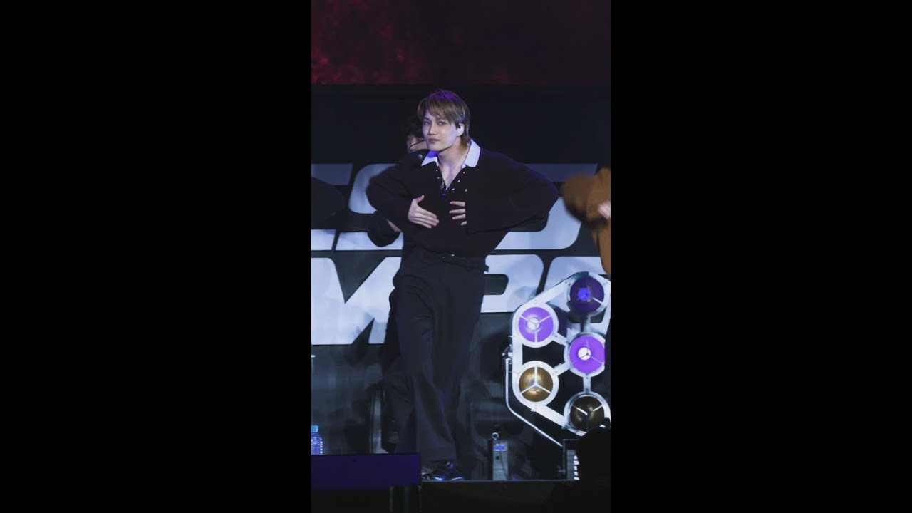 [#KAI Focus] EXO 엑소 '닿은 순간 (Ooh La La La)' @COMEBACK SHOWCASE