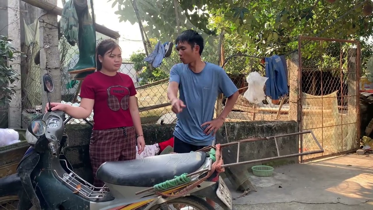 Thắng tức giận biết tin bà quế phá ruộng liền gọi bố hỏi cho ra nhẽ 