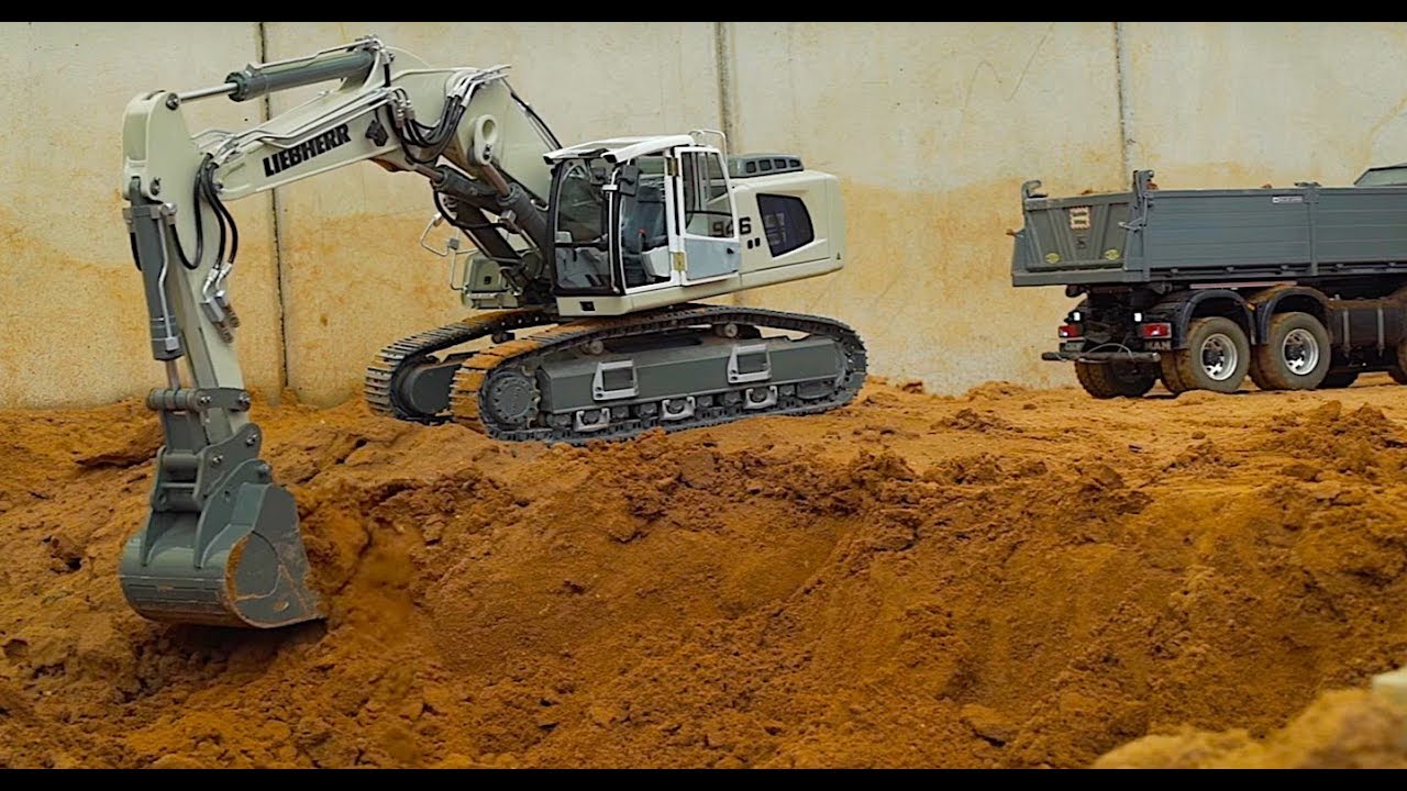 AWESOME RC EXCAVATOR LIEBHERR 946 RC TRUCK MAN 8x8 - PREMACON