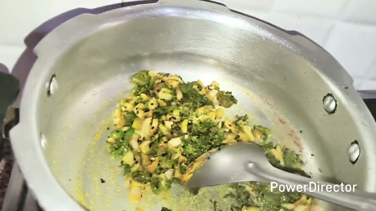 करेले इस तरीके से बनाएं कि और भी मांगते रह जाएंगे आप सभी #trending#cookingrecipe #foodrecipe 