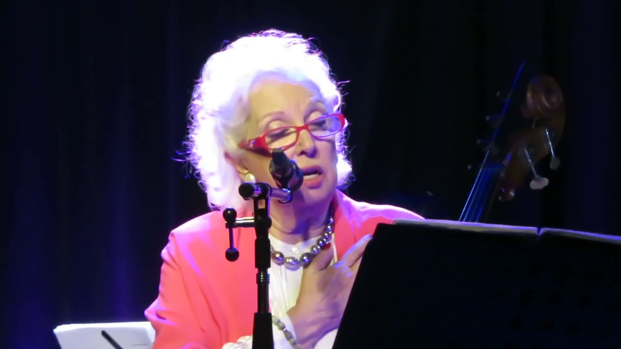 Susana Rinaldi interpreta 