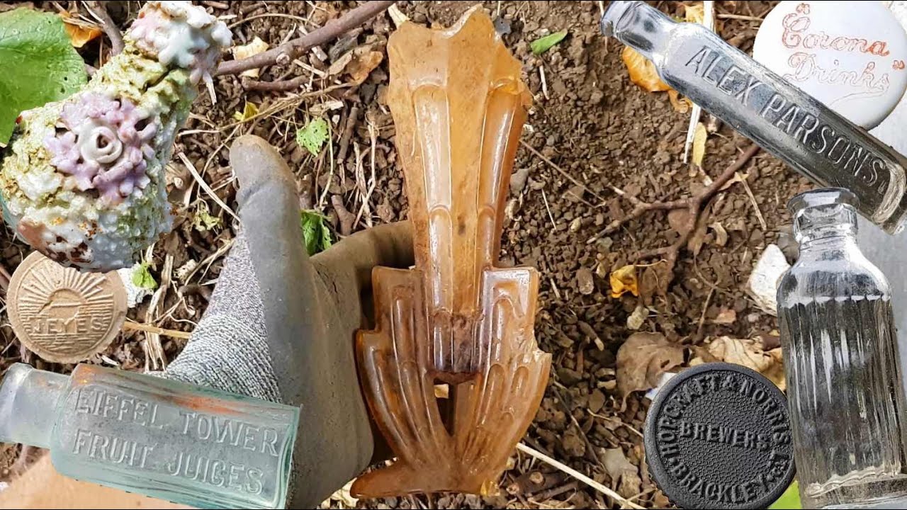 Checking Out A Little Dump! Bottle Digging UK