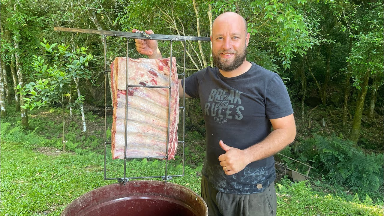 COSTELÃO no TAMBOR de aniversário da JANA, construí uma grelha para costela na hora