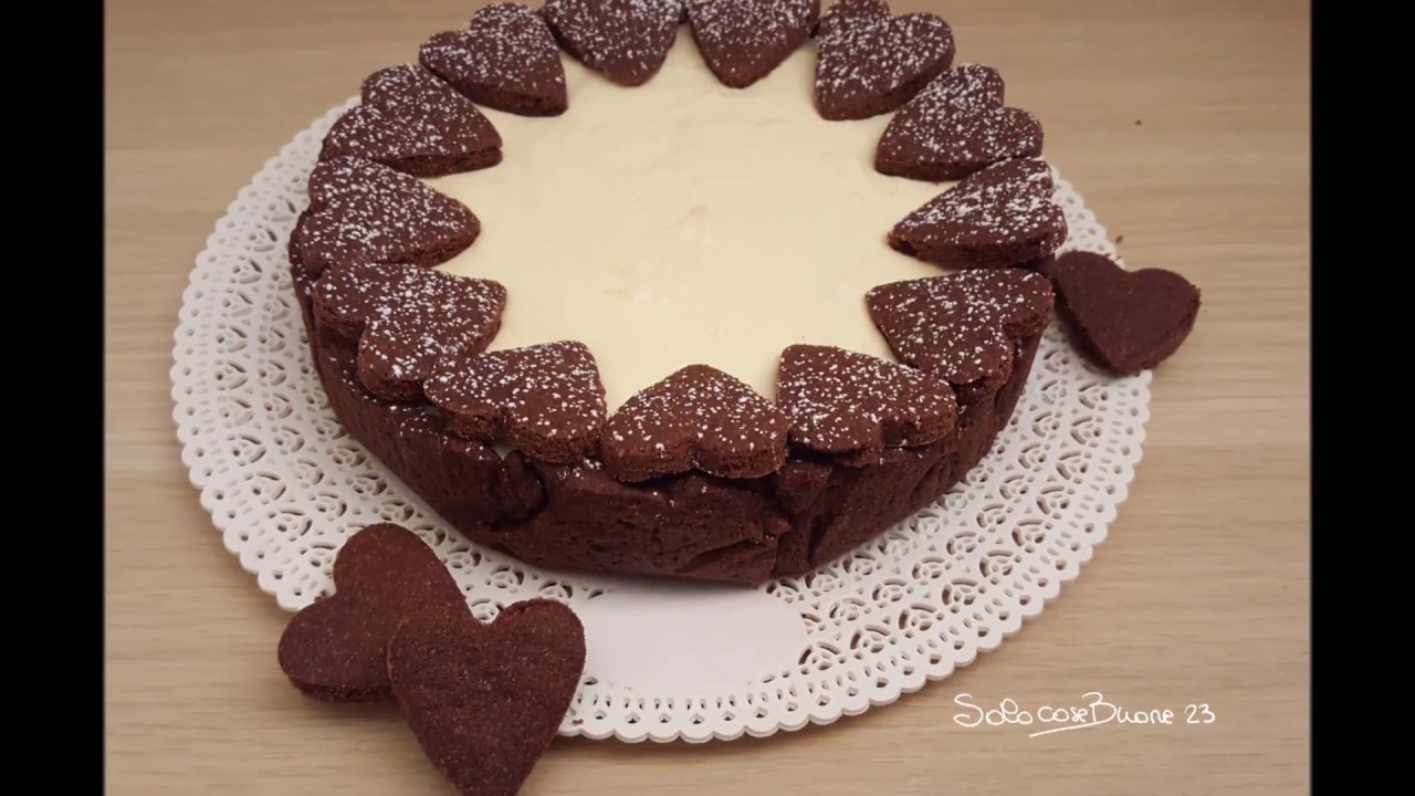 Crostata con crema chantilly e crema alle nocciole