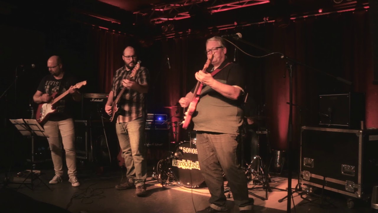 The Shadows - Montezuma's Revenge - Cover by The Internationals (No.06)