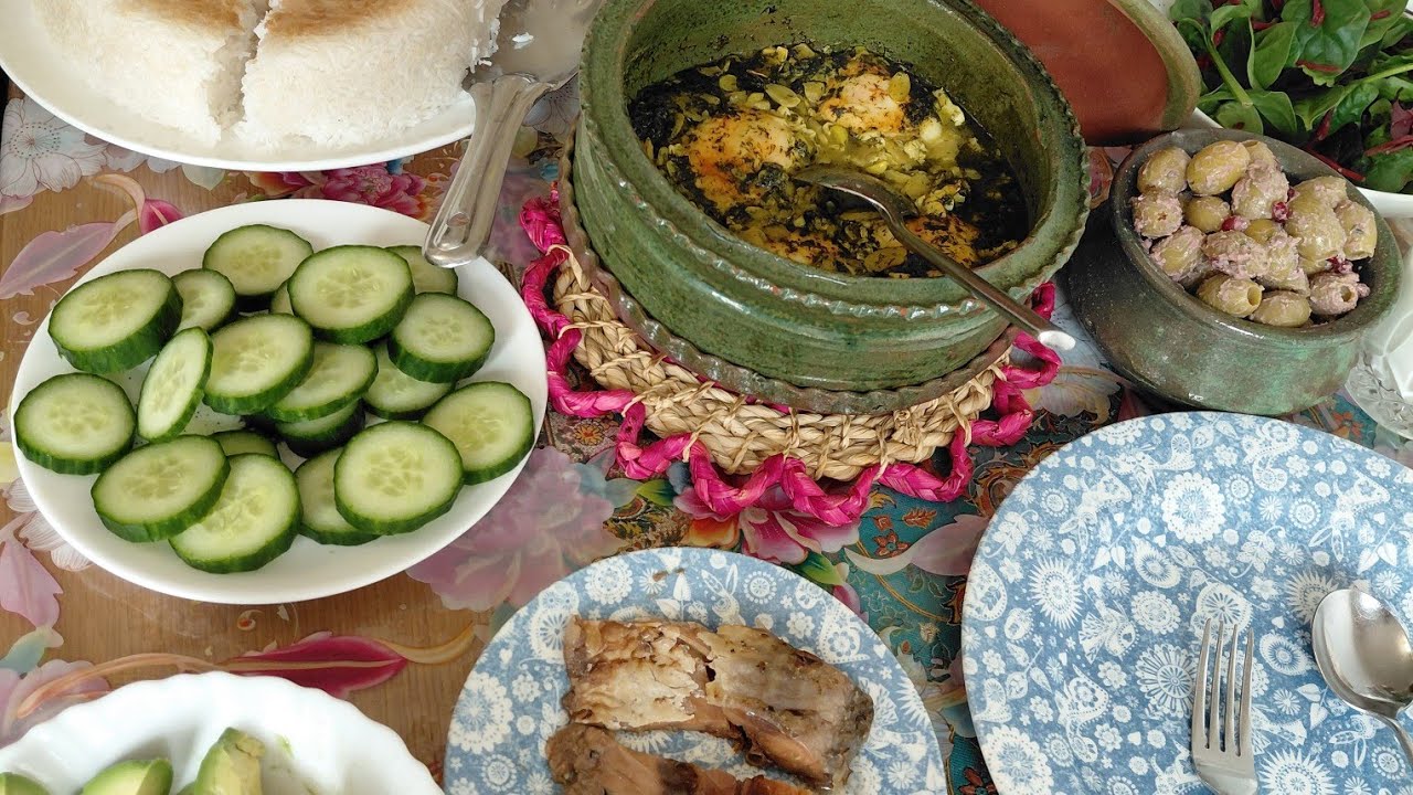 باقالی خورشت با ماهی دودی