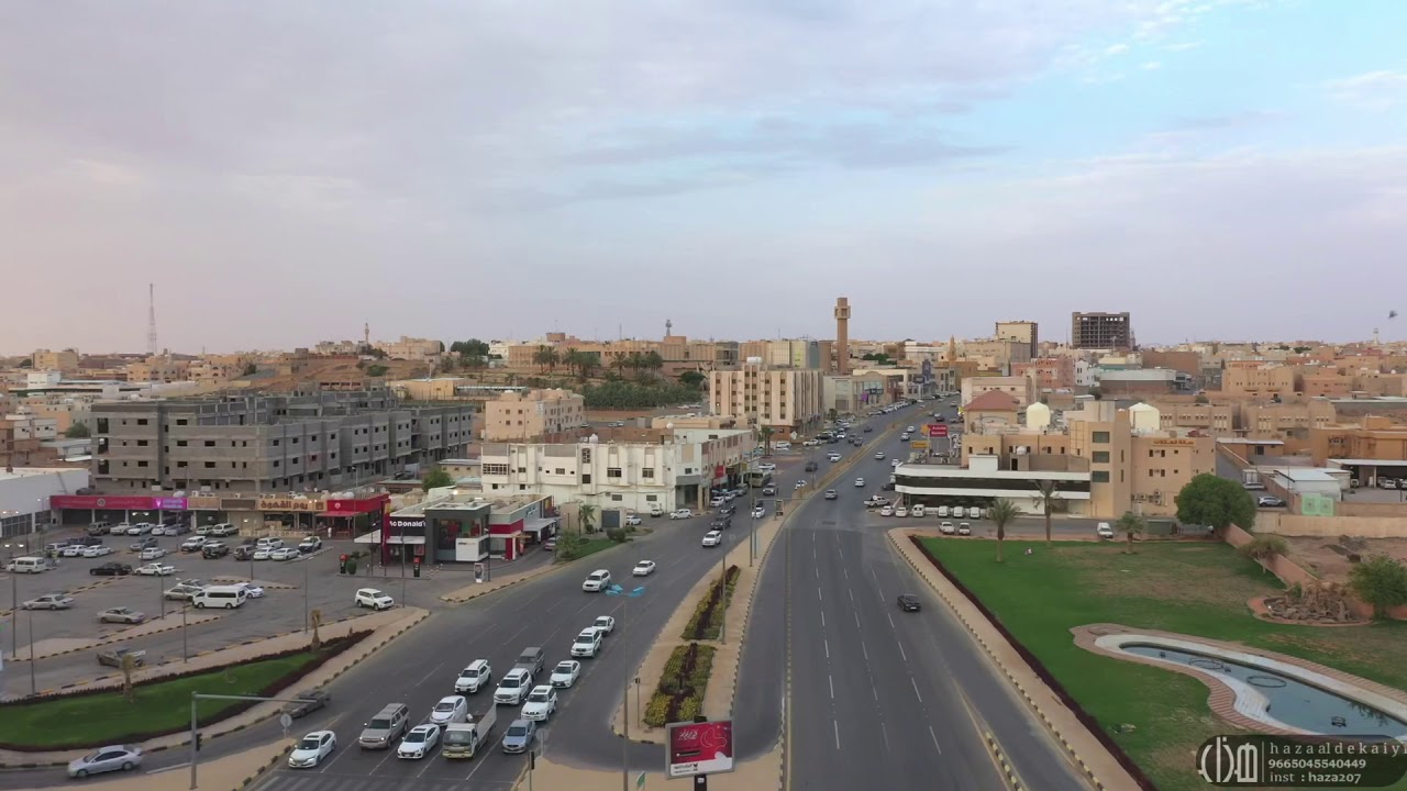 تصوير جوي لميدان الساعة بعنيزة