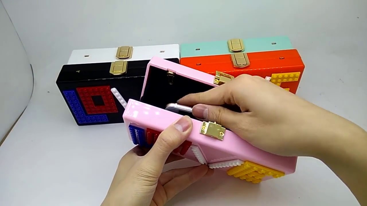 LOVE CLUTCH COLLECTION
