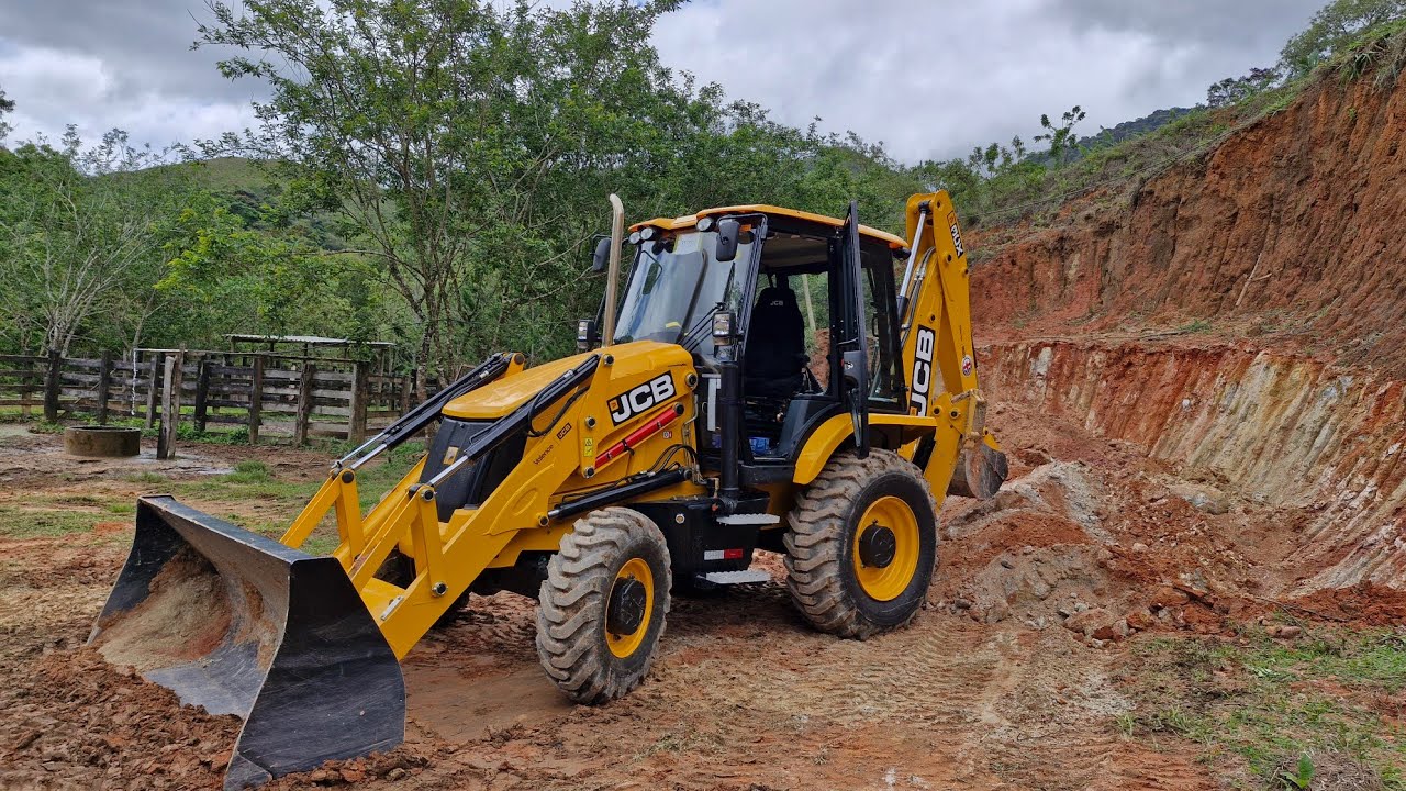 RETROESCAVADEIRA JCB 3CX EM AÇÃO. ##retroescavadeira #trator #brasil #jcb 