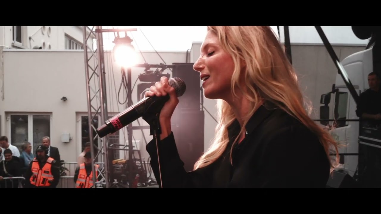 CHANTEUSE CONCERT