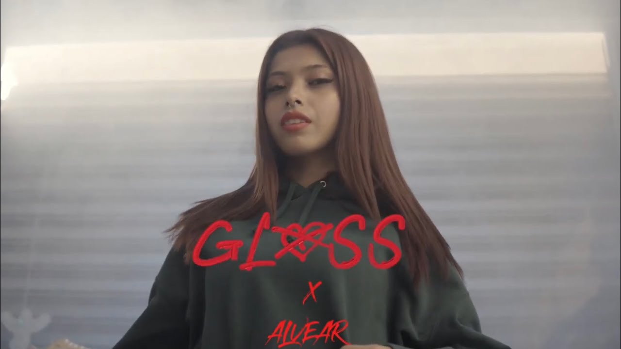 GLOSS x ALVEAR