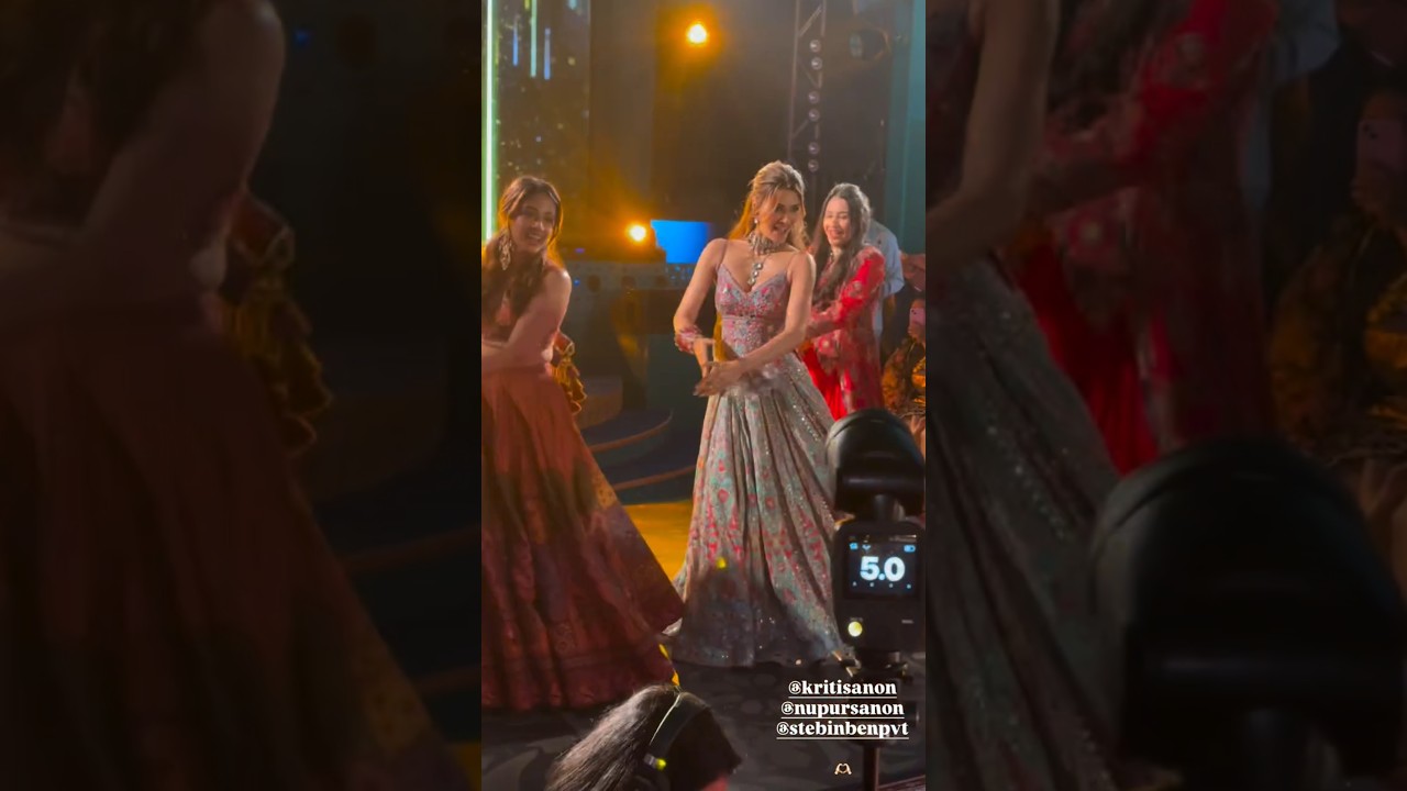 Kriti Sanon DANCES her heart out at sister Nupur Sanon's sangeet 😍 
