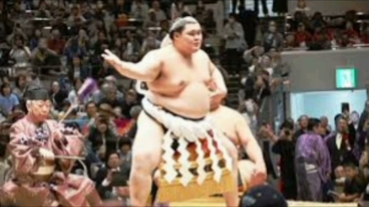危ない！ 向正面の観客があ然… 大相撲初場所、横綱・大の里戦でまたも「本当にやめていただきたい」行為が発生