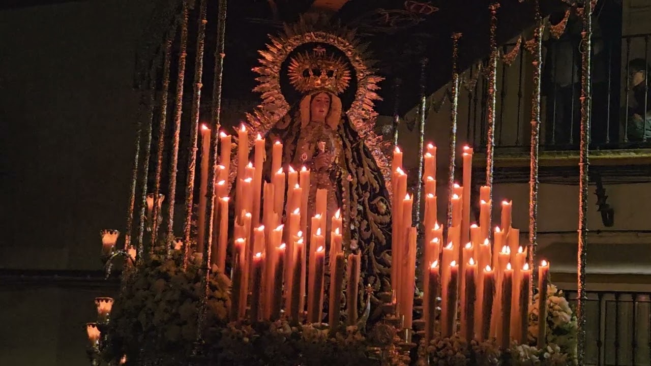 Virgen de la Soledad coronada por C/ Sastres - Hdad La Soledad - Semana Santa Marchena 2025