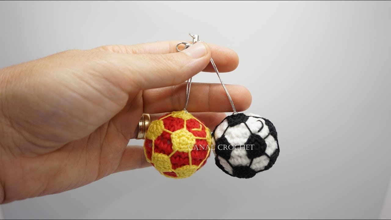 Balón de fútbol llavero amigurumi tutorial