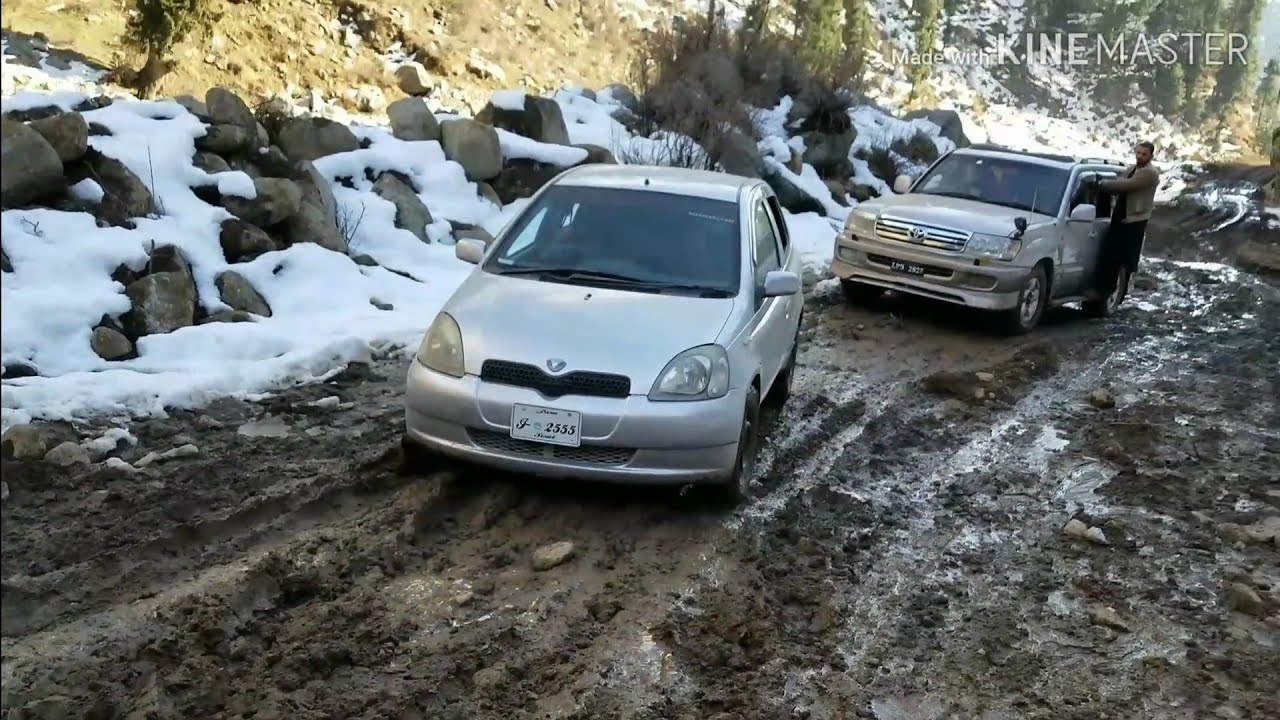 Toyota vitz 4X4 1300 cc VS v8 land Cruiser off road 🇵🇰gabeen jabba swat