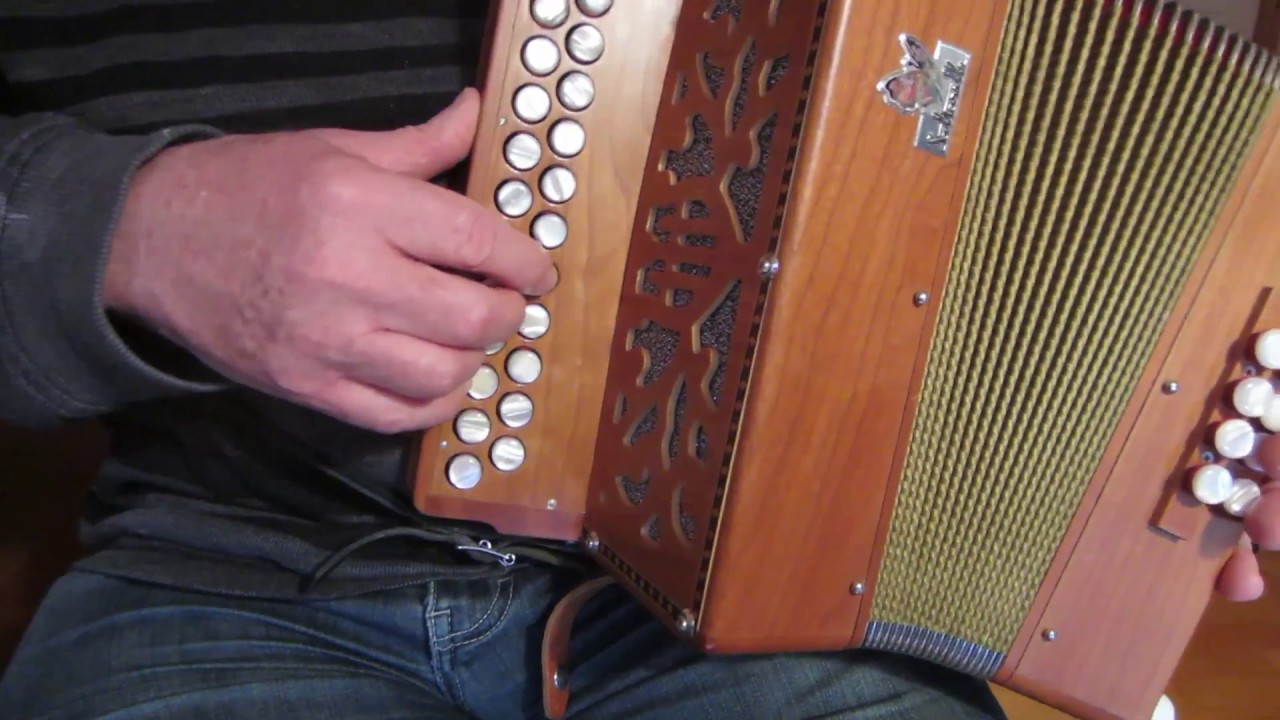 C#/D accordion for beginners - The Britches Full of Stitches