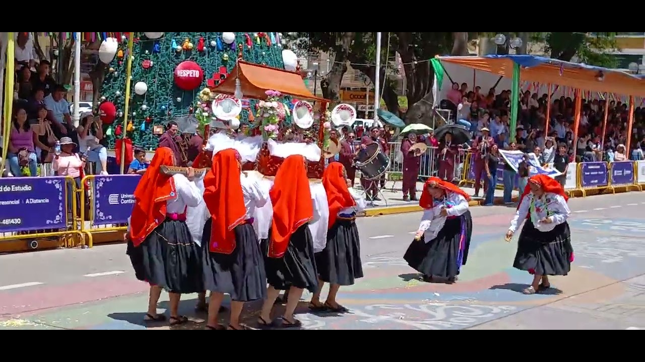 Entrada del niño Jesús de la Cofradía de Negritos niño Jesús Huánuco Canta y Baila en la plaza d Hu
