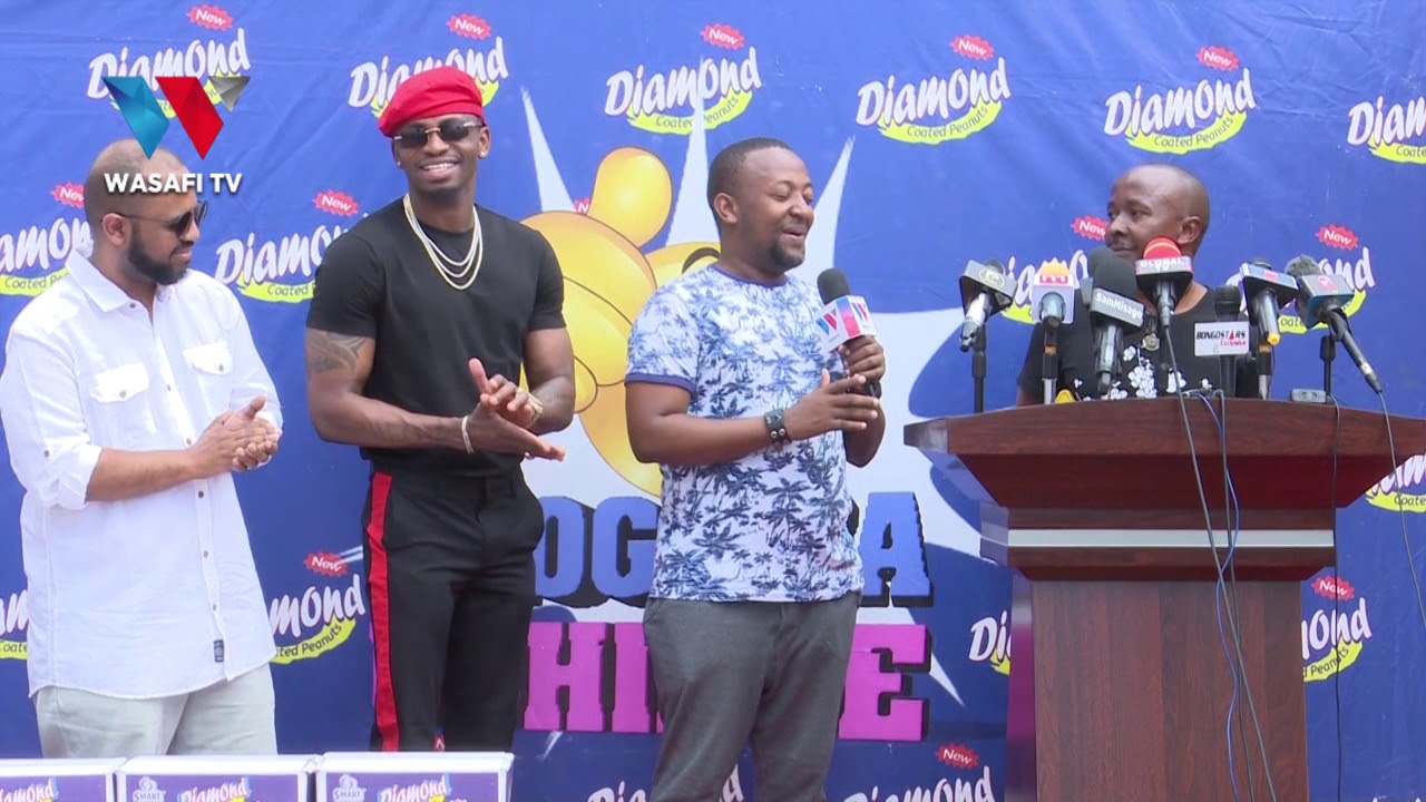 DIAMOND PLATNUMZ AMWAGA PESA KUPITIA DIAMOND KARANGA, AKABIDHI GARI  KWA MSHINDI.