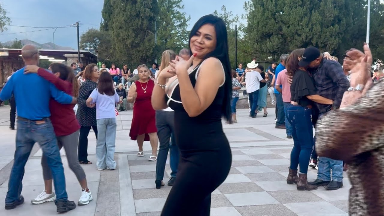 Y LLEGO LA SEÑORITA CUMBIA !