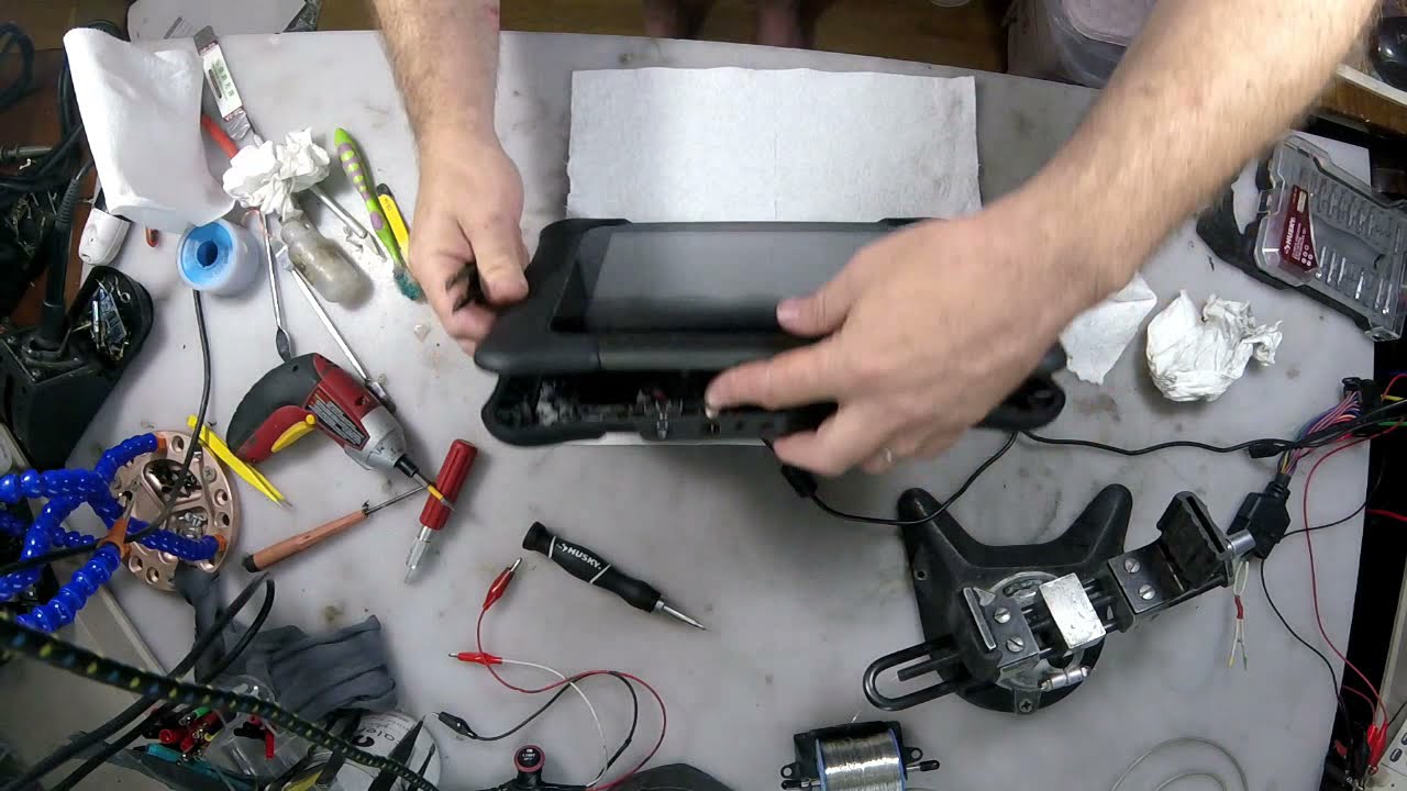 Replacing broken digitizer tablet screen on a AUTEL MAXISYS ELITE diagnostic scanner