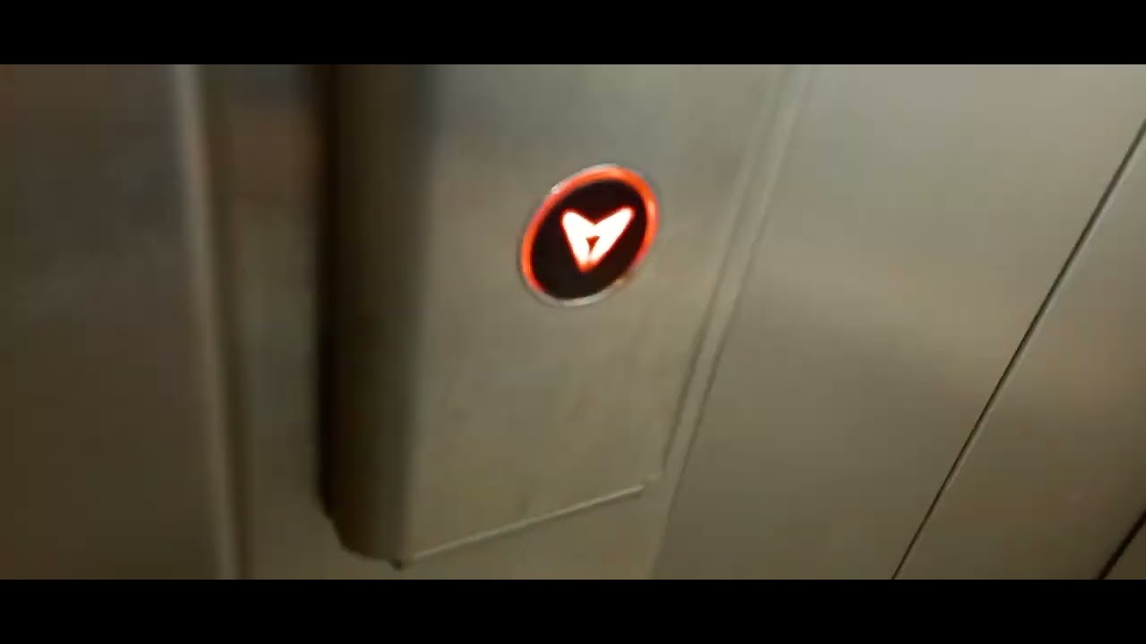 2000 Otis Gen2 lift @ John Lewis in Reading for Jimwoodward1212 (deleted video)