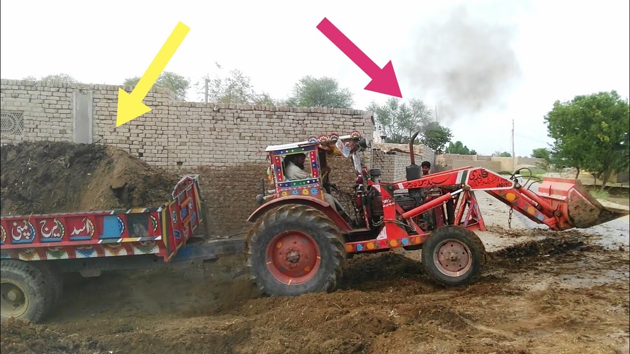 Belarus MTz 50 Russian Tractor power show with loaded pulling trolley