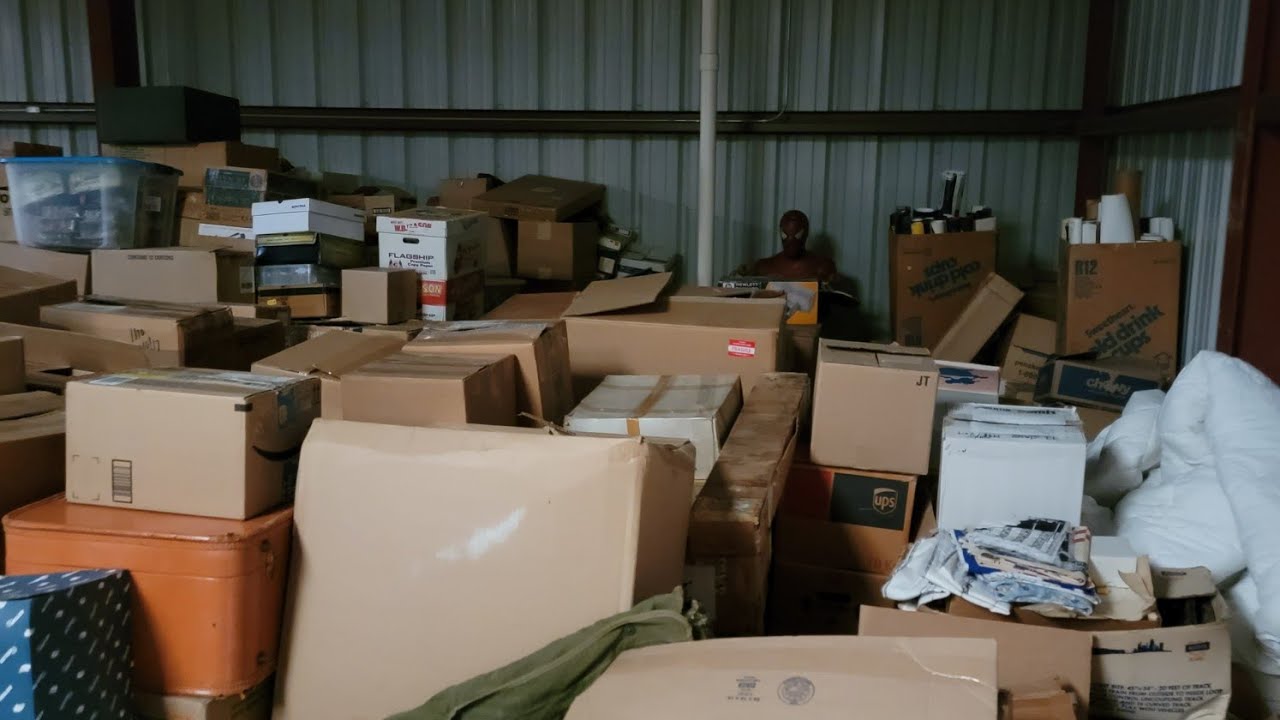 Они продали наш склад площадью 2500 кв. футов. Что теперь? Может быть, это новая возможность для ...