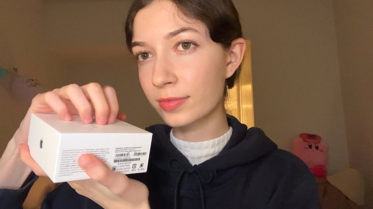 ASMR 1 hour of whispers & tapping