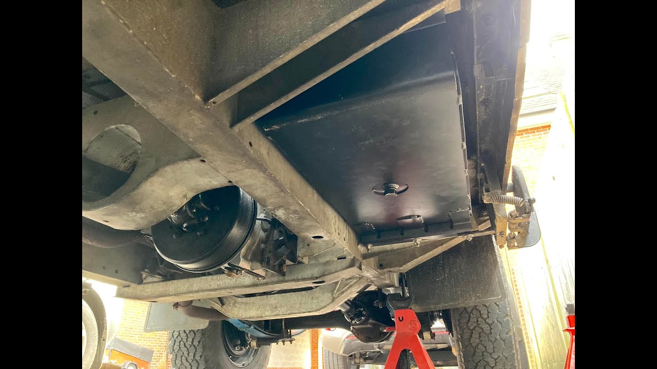 Land Rover Series 3 - Auxiliary Fuel Tank Install