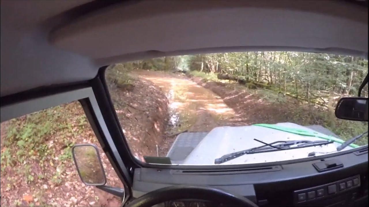 Land Rover Defender TD5 Offroad POV - FoxLR 1602