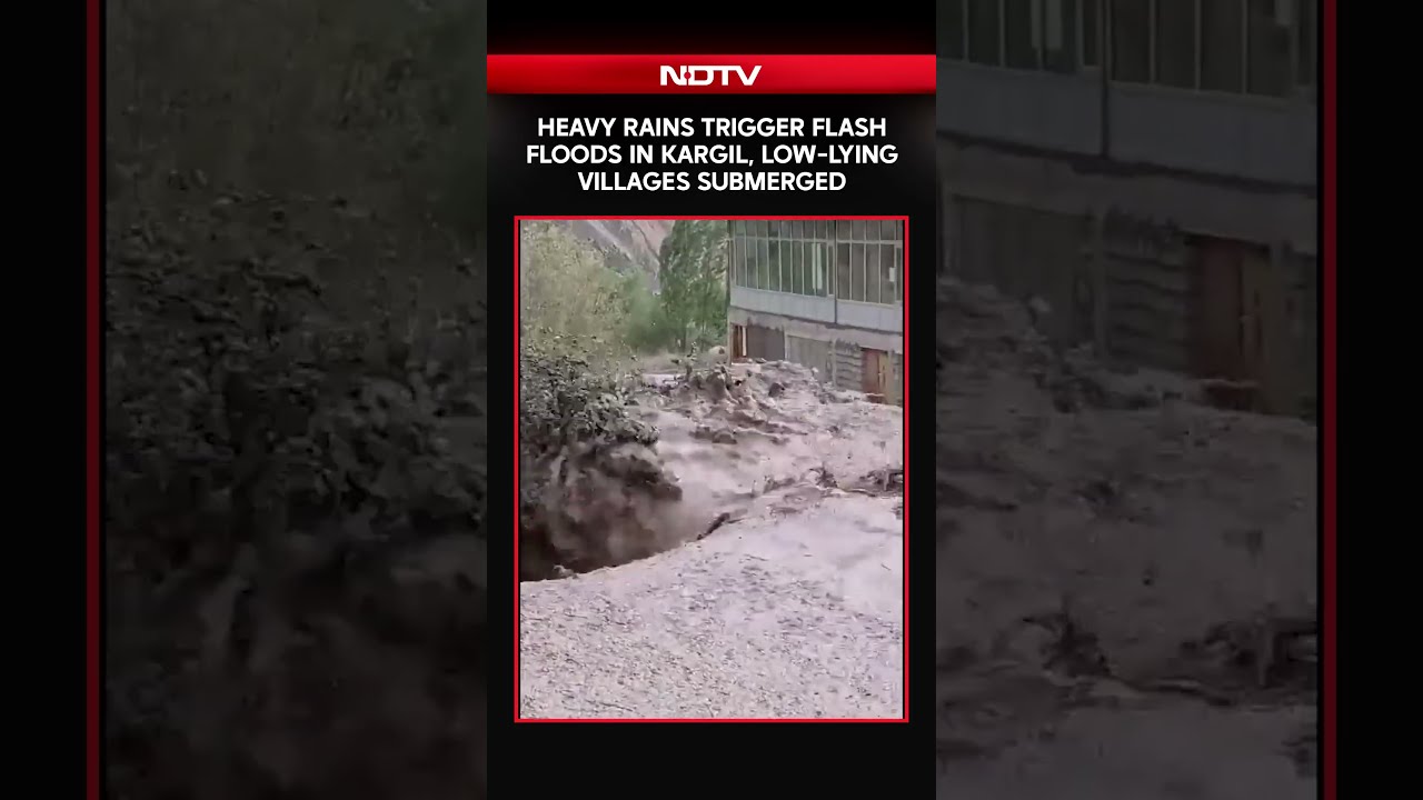 Jammu & Kashmir Floods | Heavy Rains Trigger Flash Floods In Kargil, Low-Lying Villages Submerged