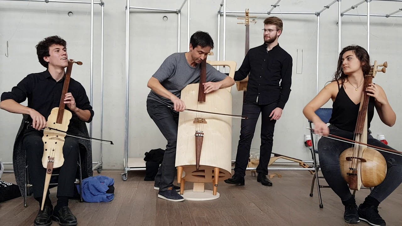 Jean Guihen Queyras and his students having fun on Art music instruments on the Cello Biënnale