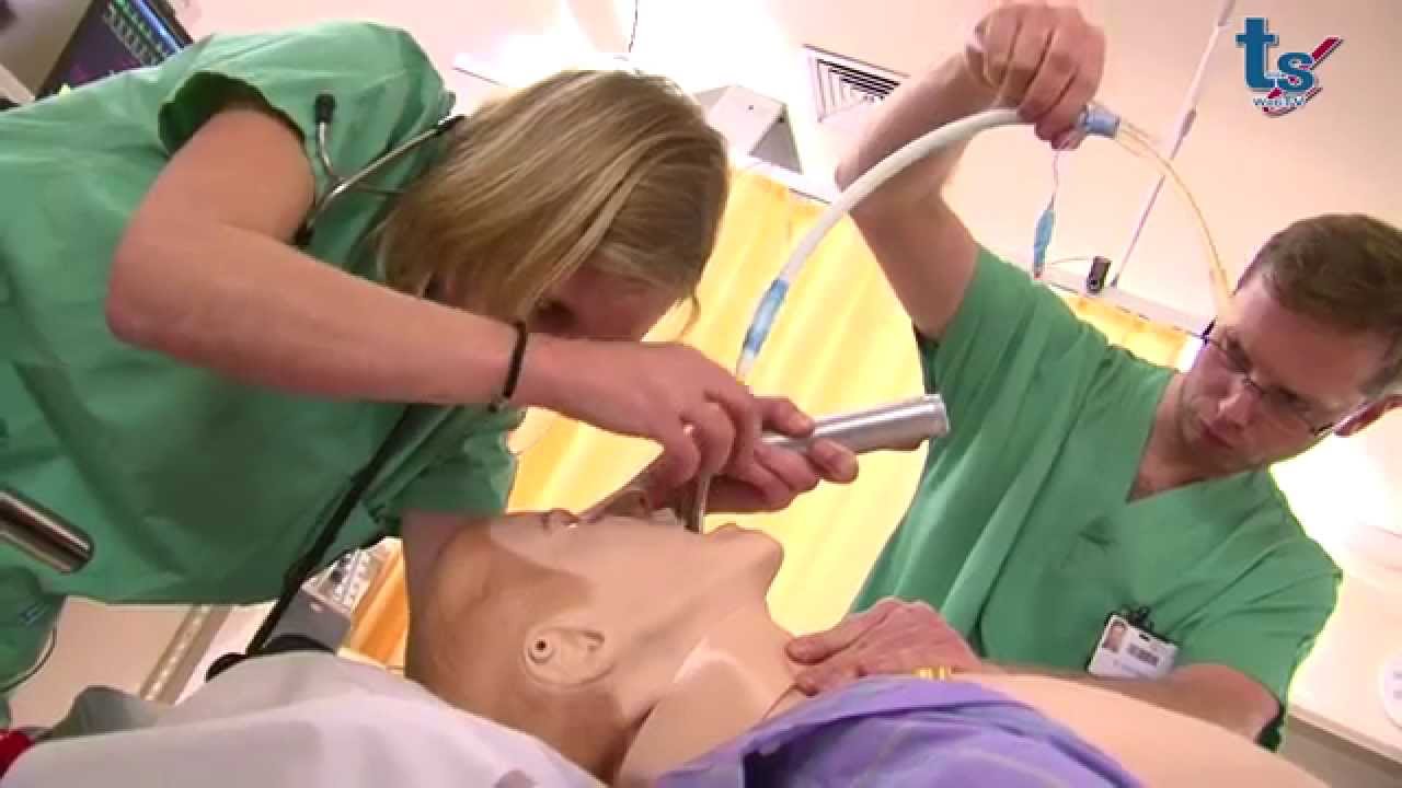 Apprendre à gérer une situation critique grâce à une simulation sur un mannequin intelligent