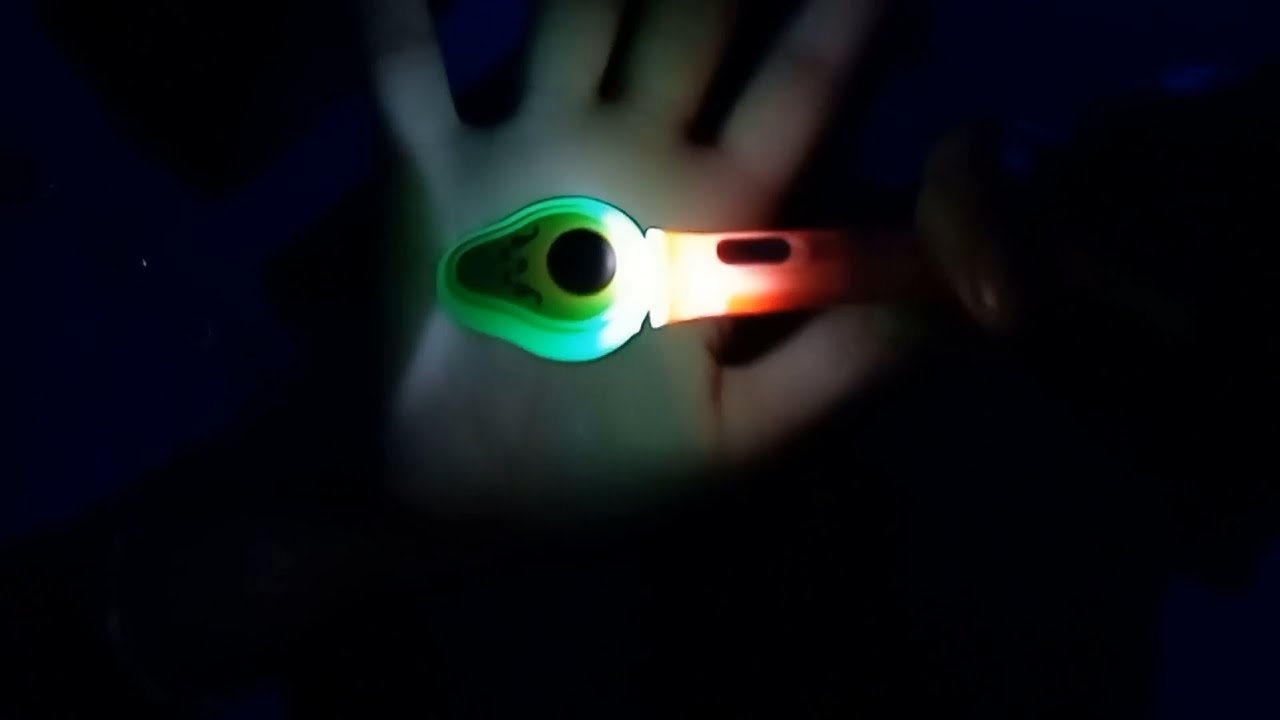 ASMR  inautible proche du micro ...