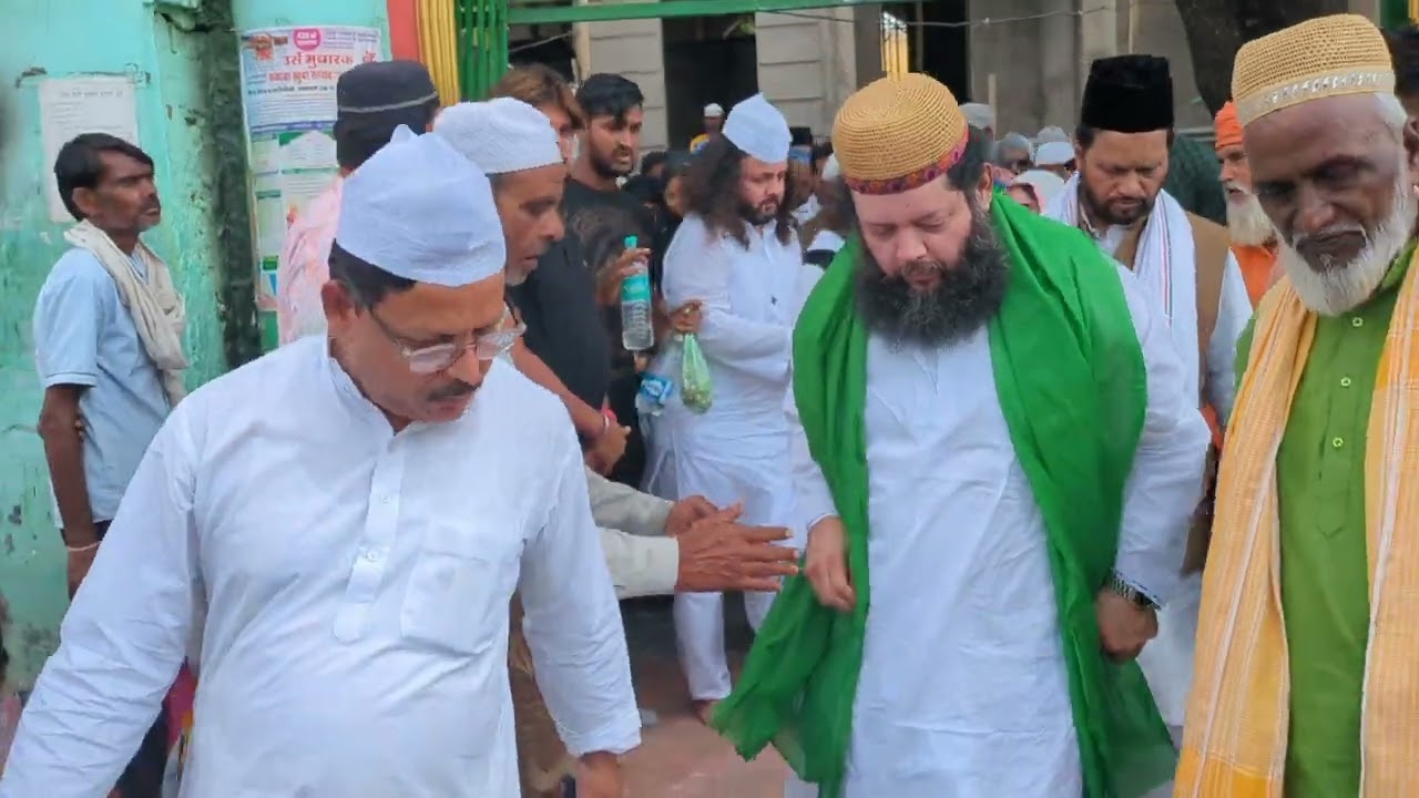 Hazri At Hussain Tekri Sharif Jaora (M.P) Sajjadanasheen Khanqah E Niaziya Hazrat Mehdi Miyan Niyazi