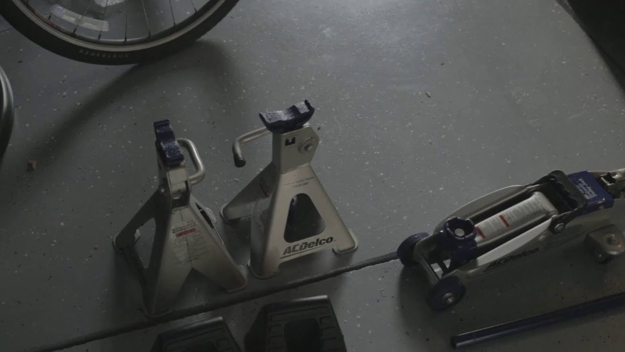 How To: Safely Jack Up The MR2 Spyder