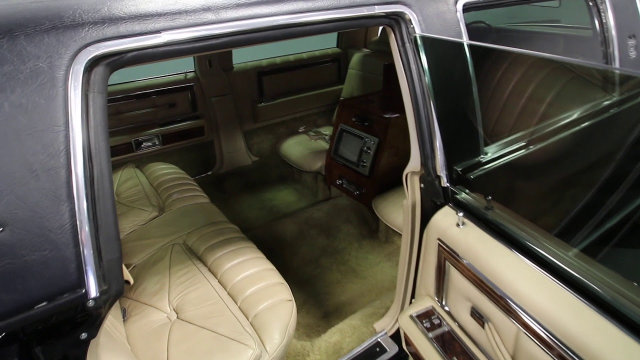 4488 CHA 1979 Lincoln Town Car Stretch Limo