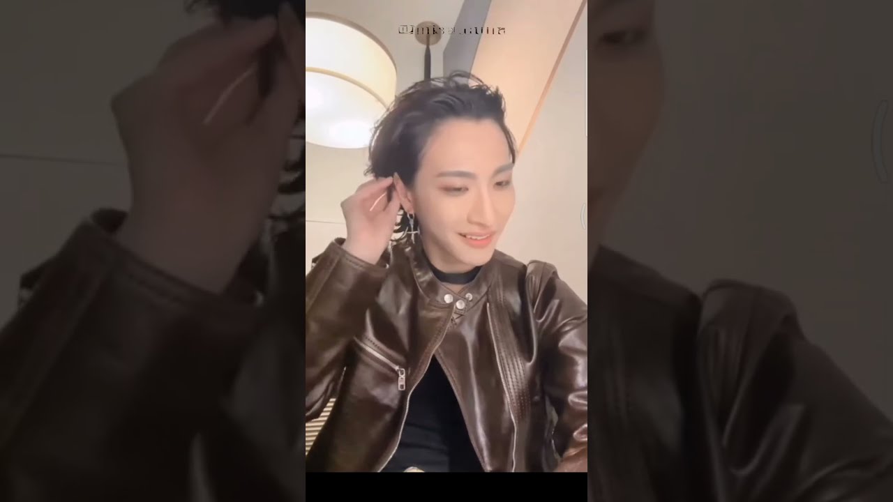 [ENG] Seonghwa took out 24 bobby pins during the Live #ateez