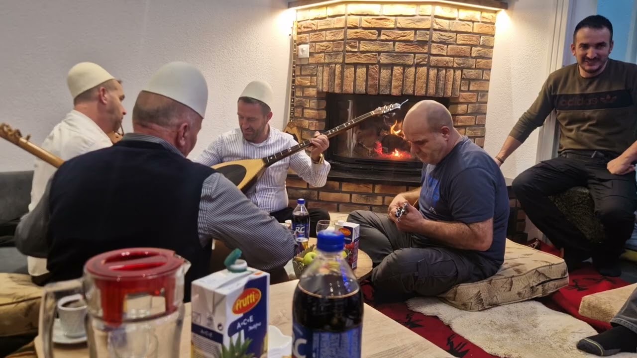 Një super valle me Sharki ,prim dhe Violin nga Sali Bajrami me shoqërinë.