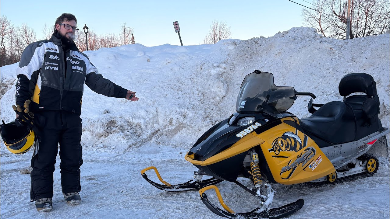 Snowmobiling to Wyevale, ON Canada 